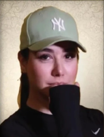 پرونده:Niloufar Qalehvand.jpg