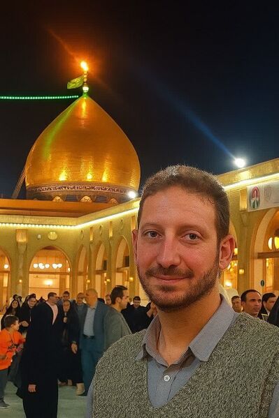 پرونده:Mustafa Bayat.jpg