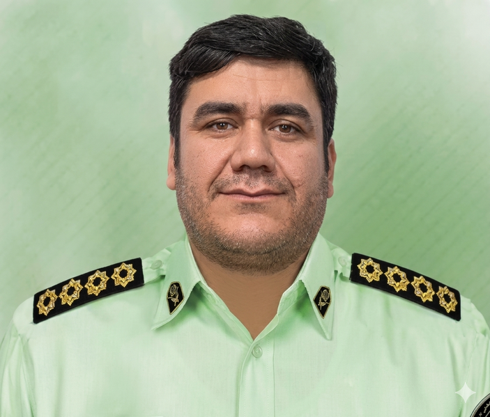 پرونده:Amir Naderi Hessari.png