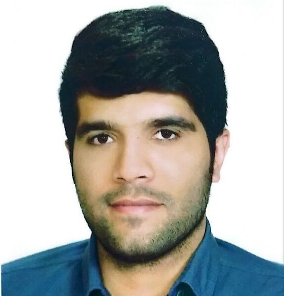 پرونده:Mustafa Movahedi.jpg