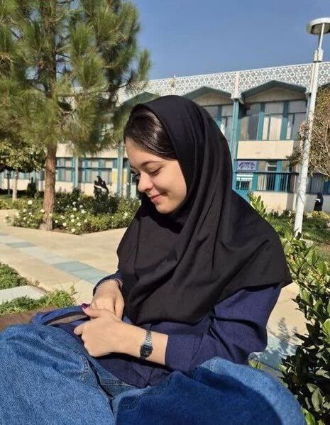 پرونده:Sayyed Fatemeh Seddighi Saber.jpg