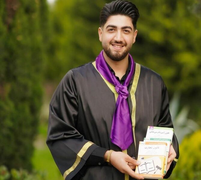 پرونده:Farzin Mirzagolpour.jpg